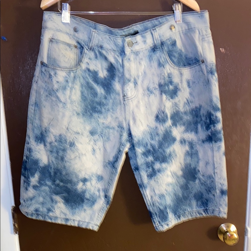 💋 Men's Aggie Blue marble washed jean shorts in great condition